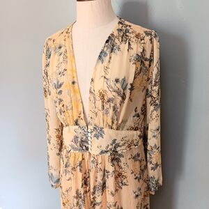 Sheer earthy floral duster w pearly buttons at waist. Kori America. Sz Large